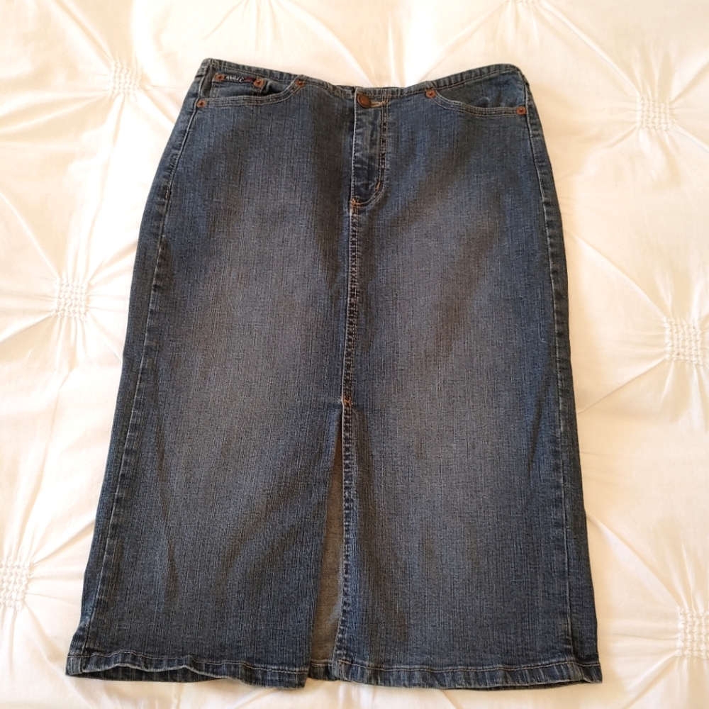 Angel jeans Y2k medium wash jean midi skirt. Size M
